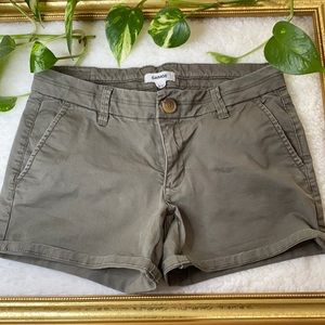 GARAGE Army Green  Shorts